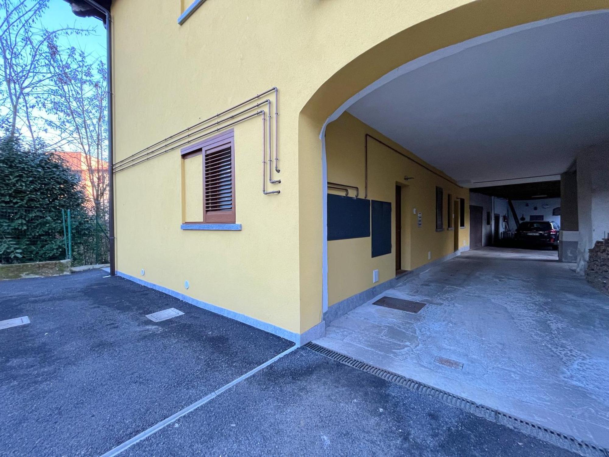 Appartamento Con Balcone Affascinante A Cadorago Фіно-Морнаско Екстер'єр фото